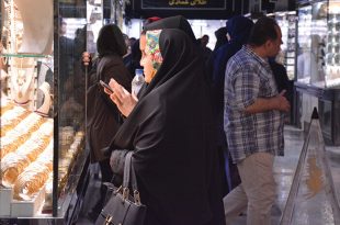 طلا ۵۲۰ هزار تومان گران شد/ سیگنال صعودی به بازار ارز رسید